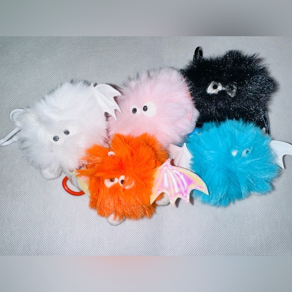 New Bat Plush Keychain - Picture 2 of 4